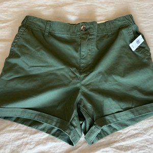 NWT Old Navy Women's Green Khaki Shorts - L
